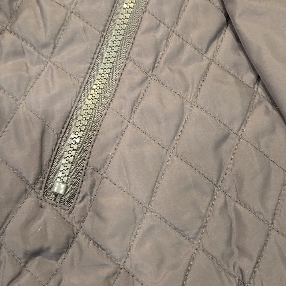 BETSEY JOHNSON DOWN BLEND PUFFER COAT WITH FAUX FUR HOOD AND BELTED WAIST. SZ MD